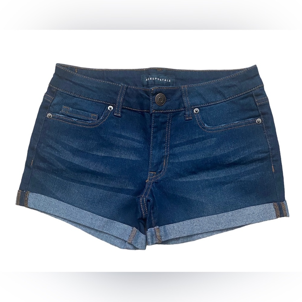 Women’s jean shorts. Size 2. BRAND NEW!!! Most COMFY shorts EVER!!
